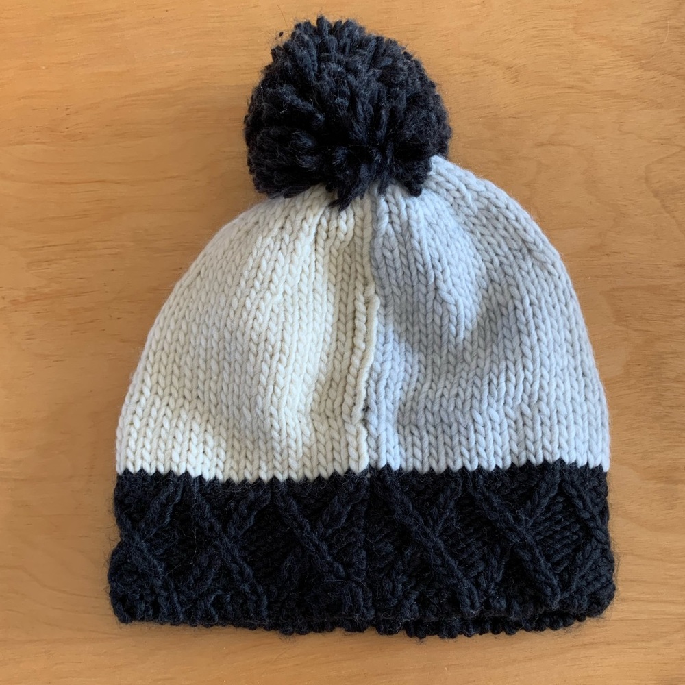 NWT Sweet Turns Block Ivory, Grey w Black Trim/Pom